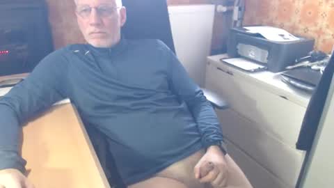 Pemue65 online show from 03-27-26, 08:37