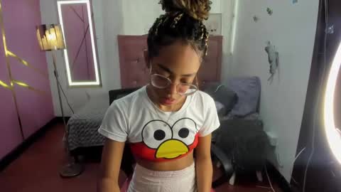 peneelopeecute online show from 12-30-24, 09:40