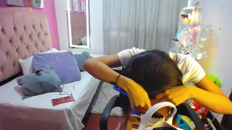 peneelopeecute online show from 11-24-25, 07:57