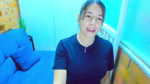 Snapshot of penelope47 chatting on 12-18-24, 06:25 Penelope online show from 12-18-24, 06:25