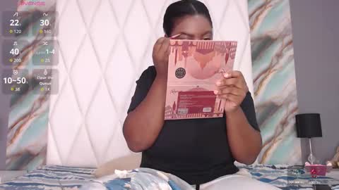 Snapshot of penelopeboobs_ chatting on 09-14-25, 02:05 online show from 09-14-25, 02:05