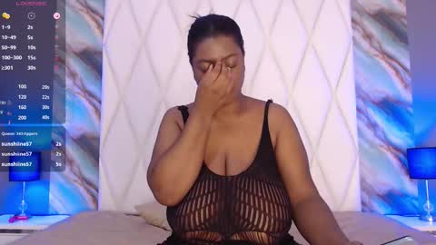 Snapshot of penelopeboobs_ chatting on 11-08-25, 12:38 online show from 11-08-25, 12:38