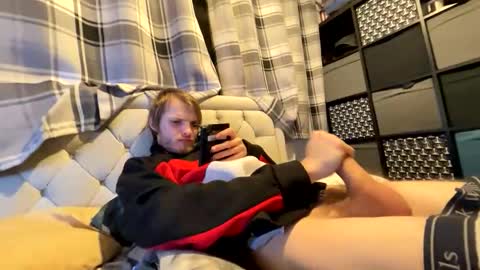 Snapshot of penguin666778 chatting on 09-13-25, 09:58 Penguin online show from 09-13-25, 09:58