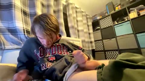 Snapshot of penguin666778 chatting on 09-28-25, 12:05 Penguin online show from 09-28-25, 12:05