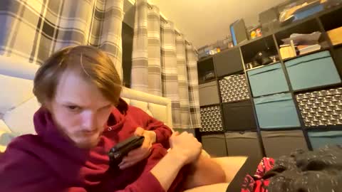 Snapshot of penguin666778 chatting on 10-02-25, 12:28 Penguin online show from 10-02-25, 12:28