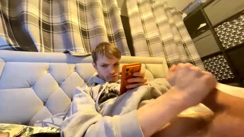 Snapshot of penguin666778 chatting on 12-16-25, 07:52 Penguin online show from 12-16-25, 07:52