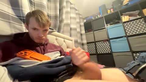 Penguin online show from 12-19-25, 04:36