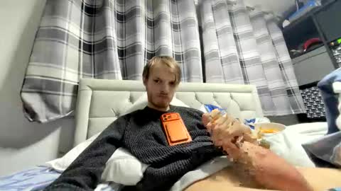 Penguin online show from 04-10-26, 07:40