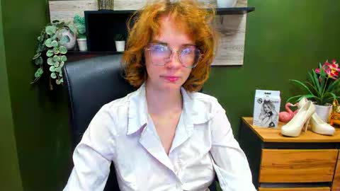 Snapshot of penny_lust chatting on 10-13-25, 06:24 Penny online show from 10-13-25, 06:24