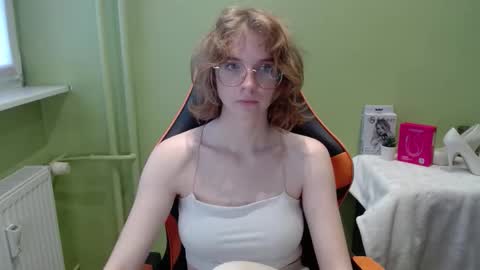 Snapshot of penny_lust chatting on 11-18-25, 07:46 Penny online show from 11-18-25, 07:46