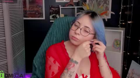 Snapshot of penny_stanley chatting on 11-26-25, 02:23 penny online show from 11-26-25, 02:23