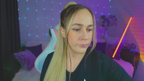 Dia  online show from 01-25-25, 10:39