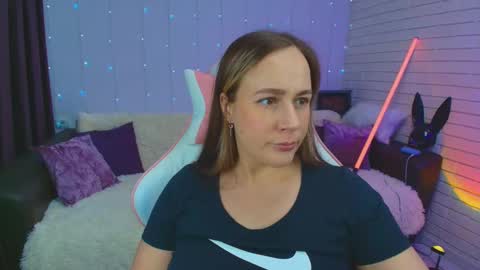 Dia  online show from 03-07-25, 08:13