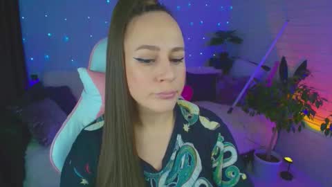 Dia  online show from 09-28-25, 07:52