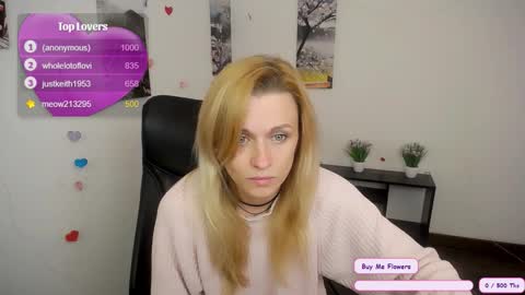 Snapshot of peppymia chatting on 10-12-25, 07:07 Mia online show from 10-12-25, 07:07