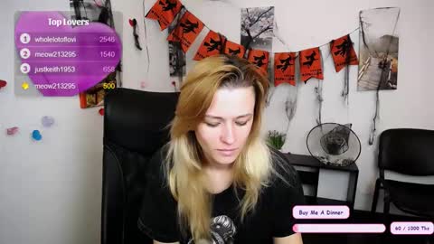 Snapshot of peppymia chatting on 11-01-25, 02:57 Mia online show from 11-01-25, 02:57