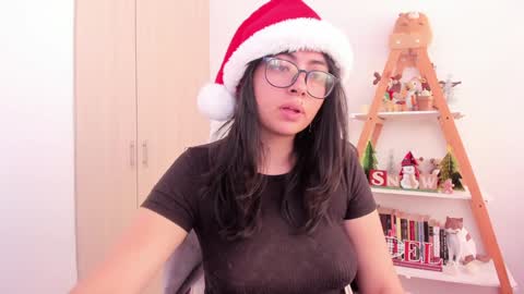 Snapshot of perfect__ana chatting on 12-16-24, 03:22 Sarah Ana Banana online show from 12-16-24, 03:22