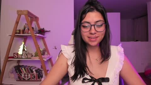 Snapshot of perfect__ana chatting on 01-14-25, 01:04 Sarah Ana Banana online show from 01-14-25, 01:04