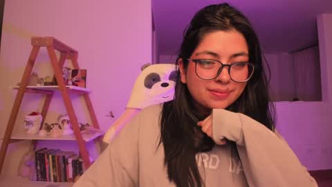 Snapshot of perfect__ana chatting on 02-05-25, 01:26 Sarah Ana Banana online show from 02-05-25, 01:26