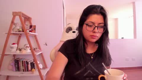 Snapshot of perfect__ana chatting on 02-07-25, 10:20 Sarah Ana Banana online show from 02-07-25, 10:20