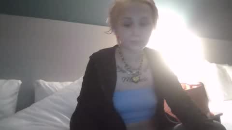 Snapshot of perfectly222peachy chatting on 12-21-25, 05:36 perfectly222peachy online show from 12-21-25, 05:36