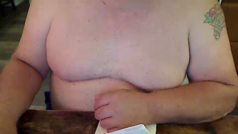 Snapshot of perfecto1957 chatting on 01-10-25, 12:47 perfecto1957 online show from 01-10-25, 12:47