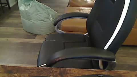 Snapshot of perfecto1957 chatting on 01-11-25, 01:11 perfecto1957 online show from 01-11-25, 01:11