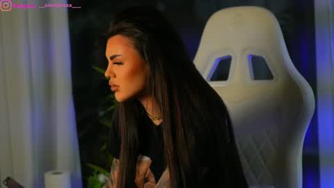 Snapshot of perfectt33n chatting on 12-09-24, 08:33 Dee online show from 12-09-24, 08:33