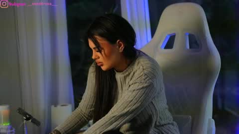 Snapshot of perfectt33n chatting on 12-11-24, 08:58 Dee online show from 12-11-24, 08:58