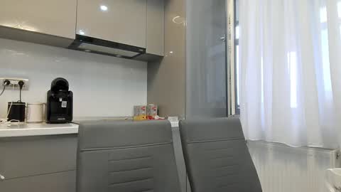 Snapshot of perfectt33n chatting on 12-31-24, 09:10 Dee online show from 12-31-24, 09:10