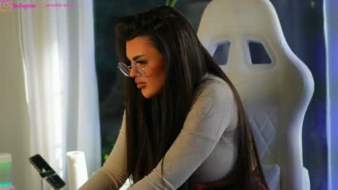 Snapshot of perfectt33n chatting on 01-06-25, 09:41 Dee online show from 01-06-25, 09:41