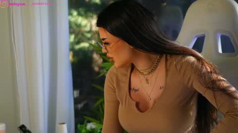 Snapshot of perfectt33n chatting on 01-09-25, 09:59 Dee online show from 01-09-25, 09:59