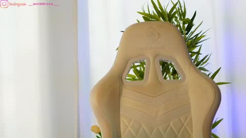 Snapshot of perfectt33n chatting on 03-07-25, 09:51 Dee online show from 03-07-25, 09:51