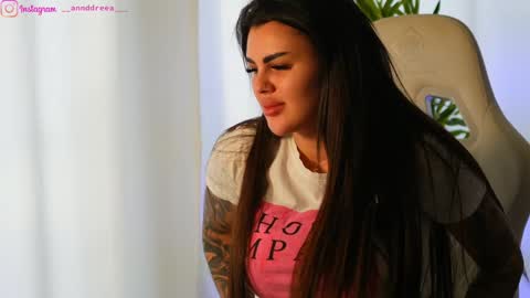 Snapshot of perfectt33n chatting on 03-12-25, 10:48 Dee online show from 03-12-25, 10:48