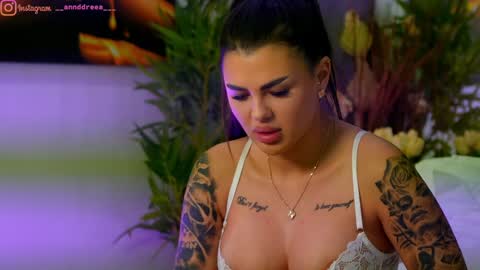 Snapshot of perfectt33n chatting on 10-28-25, 05:15 Dee online show from 10-28-25, 05:15