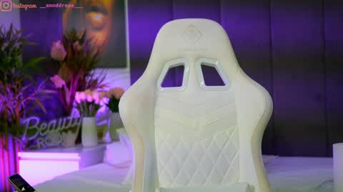 Snapshot of perfectt33n chatting on 11-07-25, 02:06 Dee online show from 11-07-25, 02:06