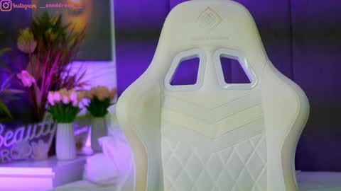 Snapshot of perfectt33n chatting on 11-11-25, 02:28 Dee online show from 11-11-25, 02:28