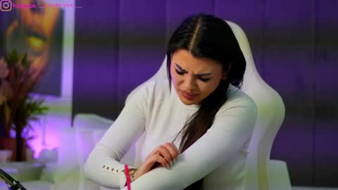 Snapshot of perfectt33n chatting on 11-28-25, 12:08 Dee online show from 11-28-25, 12:08