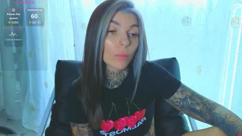 Snapshot of perfecttbaby77n chatting on 07-17-26, 09:05 Anna online show from 07-17-26, 09:05
