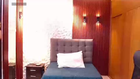 Perla online show from 09-09-25, 07:35