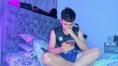 Perseo online show from 10-21-25, 02:45