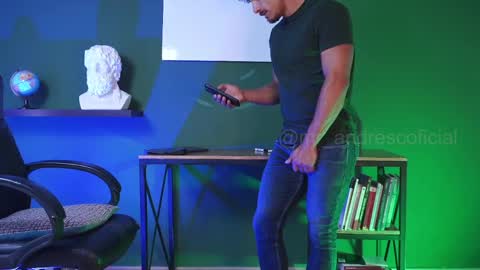 Snapshot of perseoo_88 chatting on 12-04-24, 02:48 andres online show from 12-04-24, 02:48