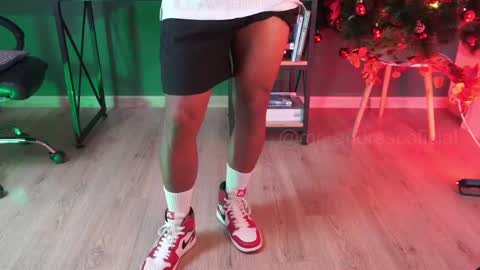 Snapshot of perseoo_88 chatting on 12-28-24, 05:25 andres online show from 12-28-24, 05:25