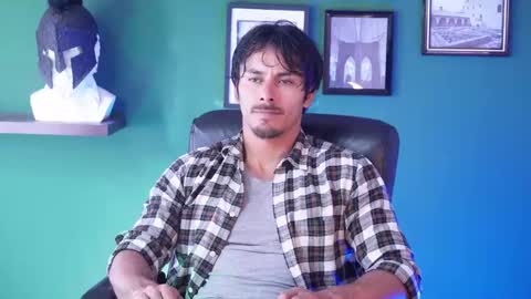 Snapshot of perseoo_88 chatting on 01-24-25, 08:00 andres online show from 01-24-25, 08:00