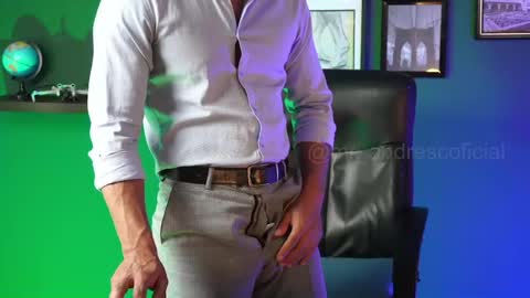 Snapshot of perseoo_88 chatting on 02-20-25, 08:14 andres online show from 02-20-25, 08:14