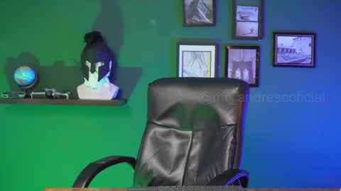 Snapshot of perseoo_88 chatting on 03-07-25, 12:23 andres online show from 03-07-25, 12:23