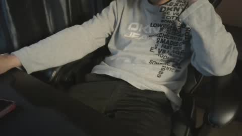 Lalo   x peruvianevil  ig peruvianevil  online show from 02-24-25, 05:22