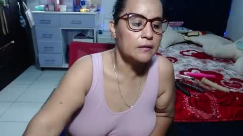 Snapshot of pervert_mommy_x chatting on 06-11-26, 09:51 SAMY online show from 06-11-26, 09:51