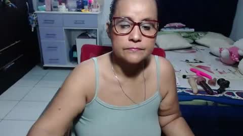Snapshot of pervert_mommy_x chatting on 06-23-26, 09:51 SAMY online show from 06-23-26, 09:51