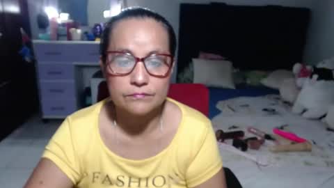 Snapshot of pervert_mommy_x chatting on 06-26-26, 09:46 SAMY online show from 06-26-26, 09:46